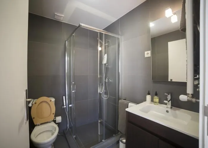 Lagar Nyaraló Bustelo